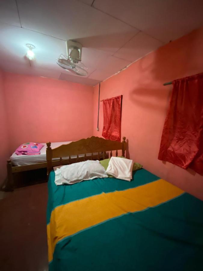 Hostal Maria Rivas Ngoại thất bức ảnh