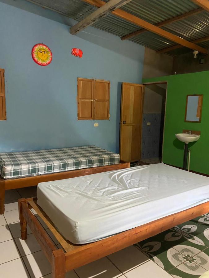 Hostal Maria Rivas Ngoại thất bức ảnh