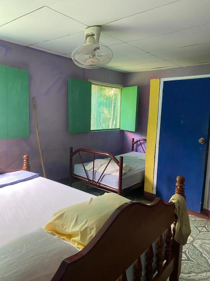 Hostal Maria Rivas Ngoại thất bức ảnh