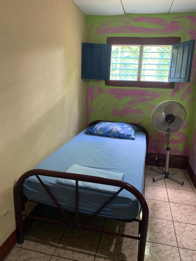 Hostal Maria Rivas Ngoại thất bức ảnh