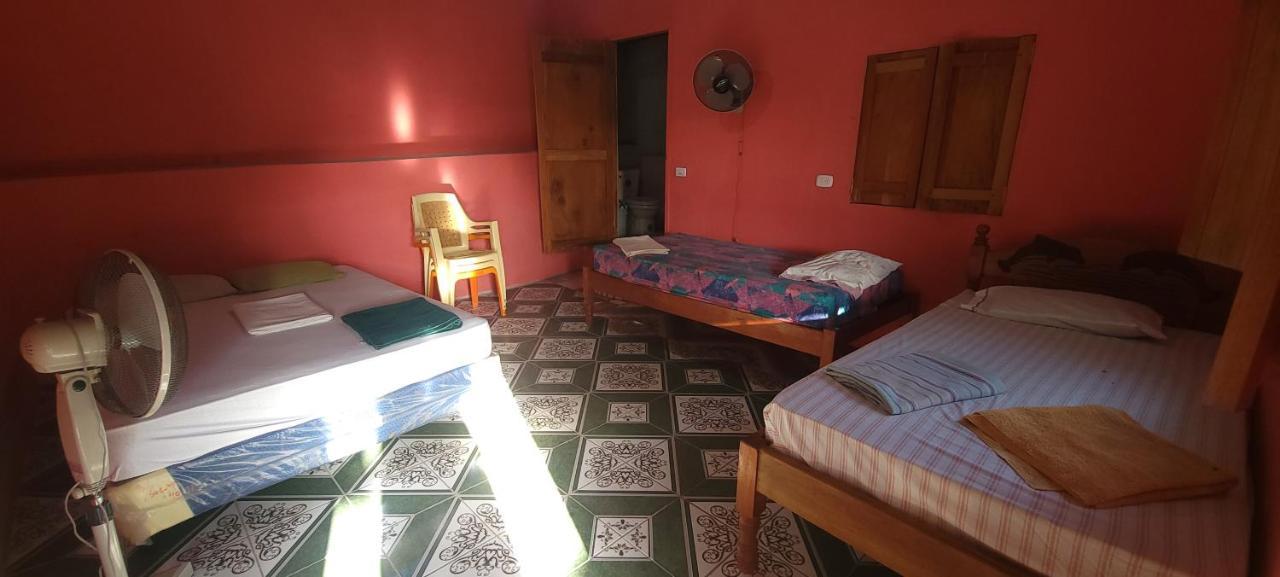 Hostal Maria Rivas Ngoại thất bức ảnh