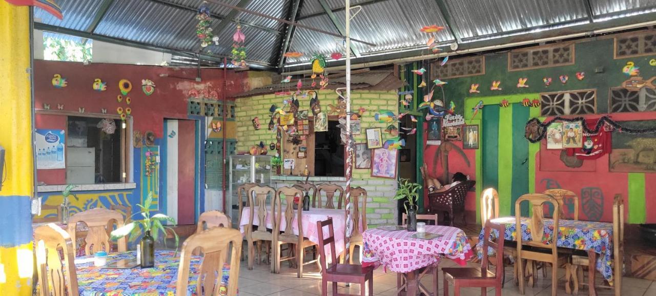 Hostal Maria Rivas Ngoại thất bức ảnh