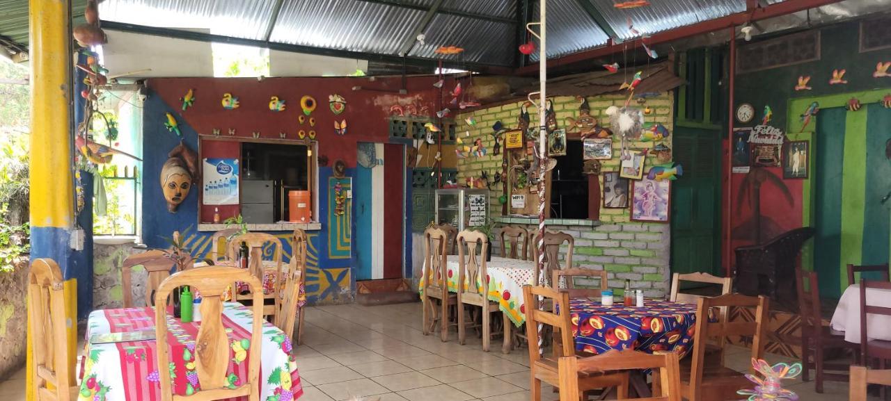 Hostal Maria Rivas Ngoại thất bức ảnh